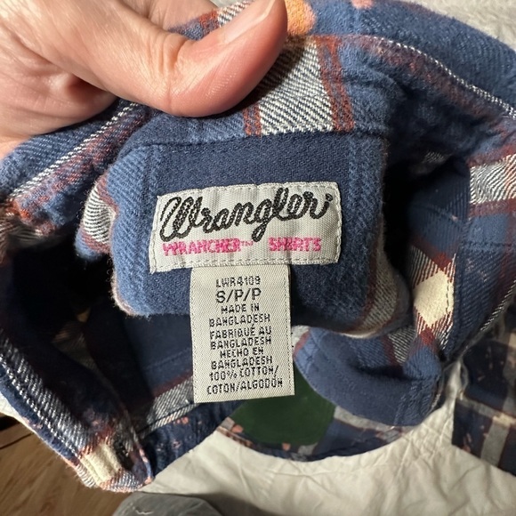 Hulk Marvel Upcycle wrangler flannel bleach distressed - Picture 4 of 11